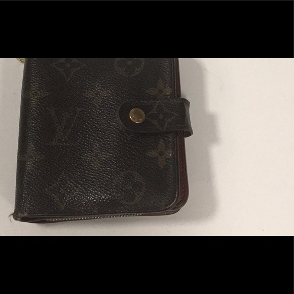 GUC VINTAGE LOUIS VUITTON MONOGRAM BIFOLD WALLET - Picture 3 of 13